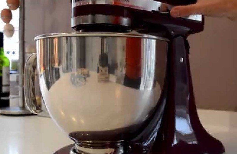 How to Turn on Kitchenaid Mixer